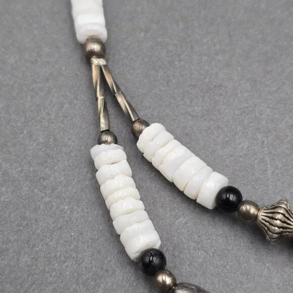 Vintage Southwestern Bird Fetish Necklace 18" Hand Carved MOP Heishi Beads - Picture 5 of 11